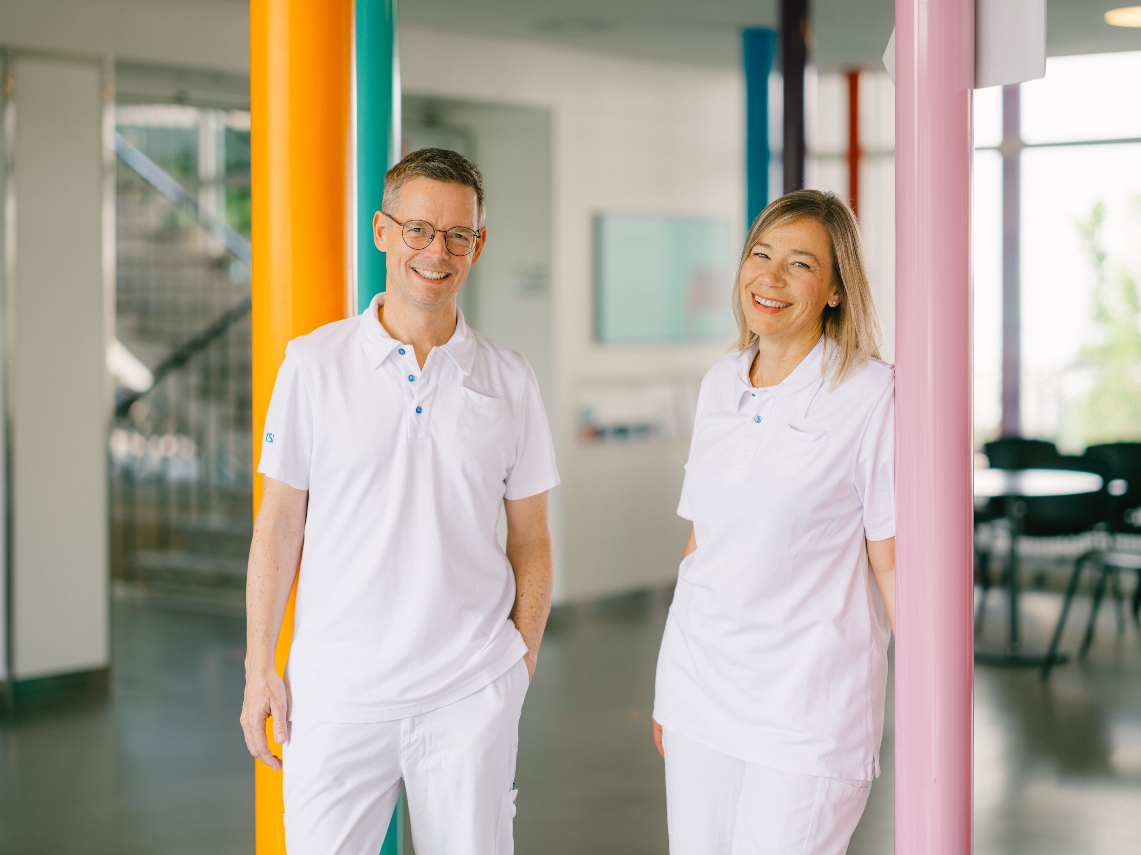 Mit voller Aufmerksamkeit für Mutter und Kind da: KD Dr. med. Philipp Meyer und Dr. med. Monya Todesco. Mit voller Aufmerksamkeit für Mutter und Kind da: KD Dr. med. Philipp Meyer und Dr. med. Monya Todesco.